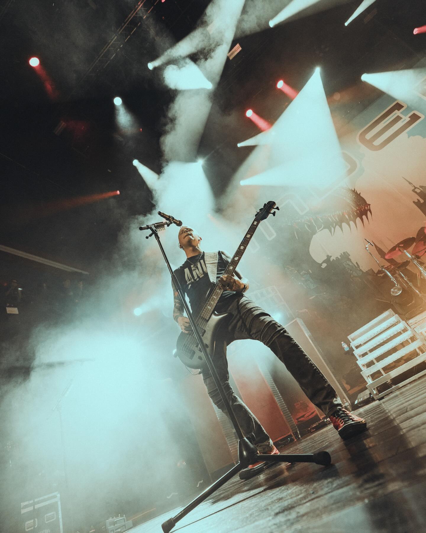 Hinder
